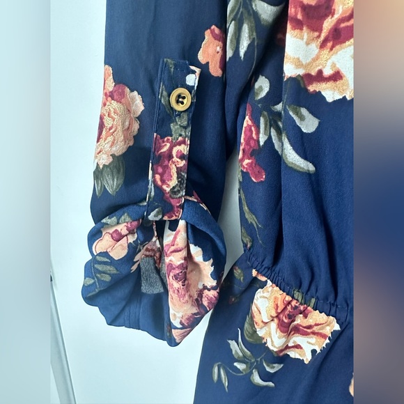 Floral Longsleeve Peplum Top - Picture 4 of 5